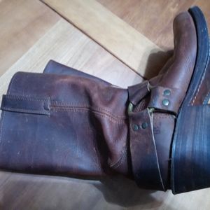 Frye harness boot size 8.5M 10W